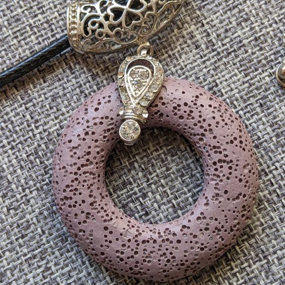 Handmade Lava Stone Aromatherapy Diffuser Necklaces - Purple - Picture 5 of 8